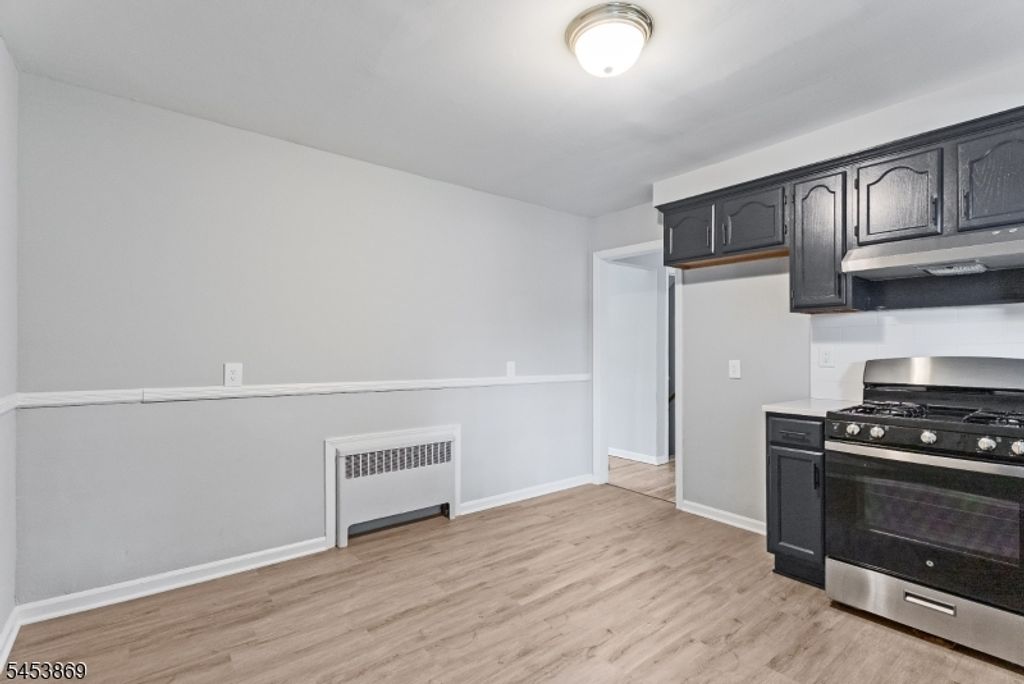 155 Broughton Ave, Bloomfield Twp., NJ 07003 — photo 3