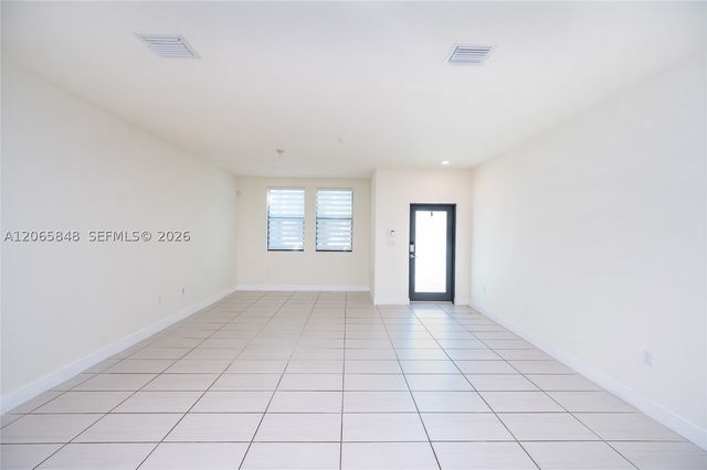 10461 NW 82nd St 10, Doral, FL 33178