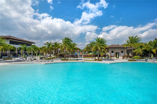 10461 NW 82nd St 10, Doral, FL 33178