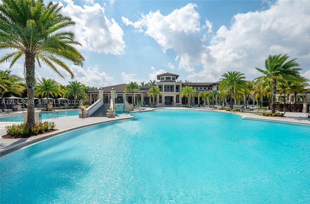 10461 NW 82nd St 10, Doral, FL 33178