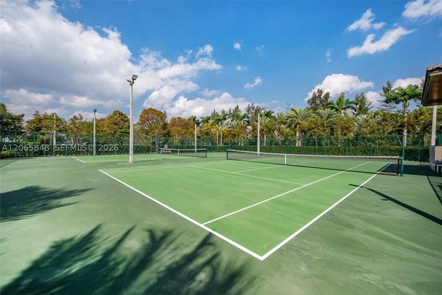 10461 NW 82nd St 10, Doral, FL 33178