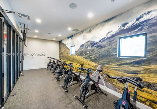 10461 NW 82nd St 10, Doral, FL 33178