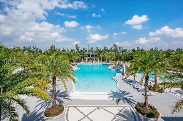 10461 NW 82nd St 10, Doral, FL 33178