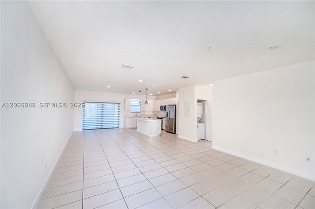 10461 NW 82nd St 10, Doral, FL 33178