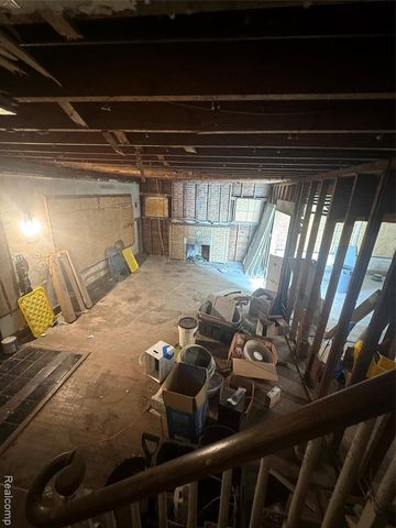 10974 Wilshire Drive, Detroit, MI 48213
