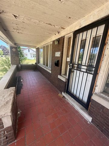 10974 Wilshire Drive, Detroit, MI 48213