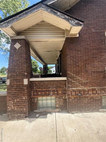 10974 Wilshire Drive, Detroit, MI 48213