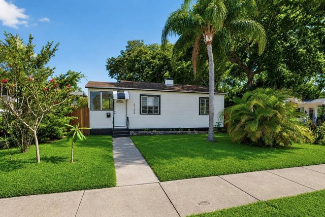 2122 6TH AVENUE N, St Petersburg, FL 33713