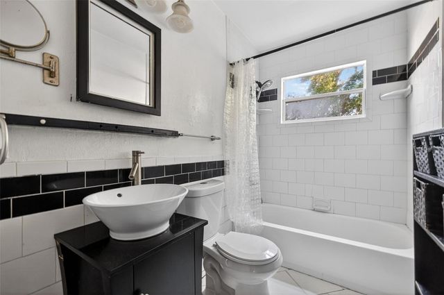 2122 6TH AVENUE N, St Petersburg, FL 33713