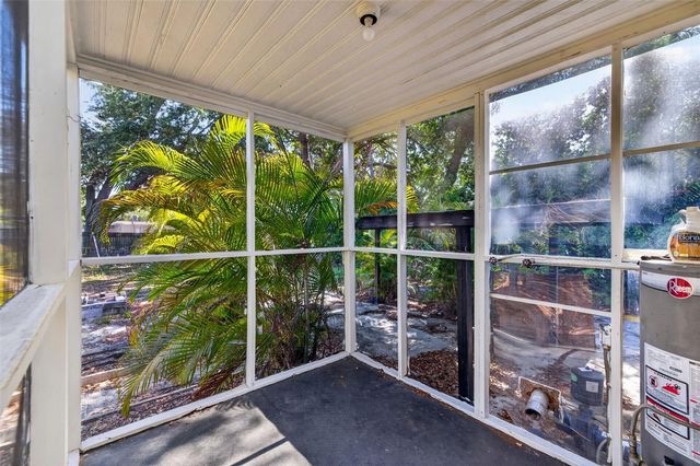 2122 6TH AVENUE N, St Petersburg, FL 33713