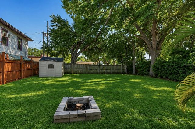 2122 6TH AVENUE N, St Petersburg, FL 33713
