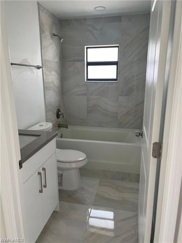 4852 30th ST SW, Lehigh Acres, FL 33973