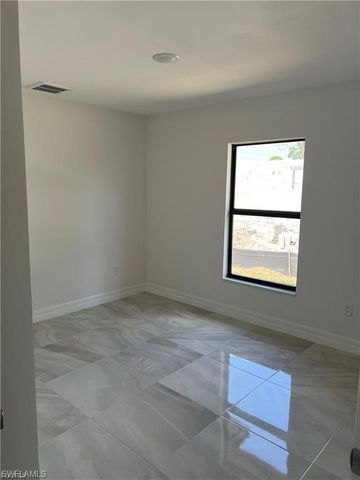 4852 30th ST SW, Lehigh Acres, FL 33973