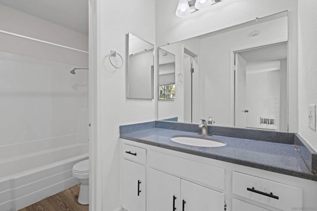 1389 Caminito Gabaldon A, San Diego, CA 92108