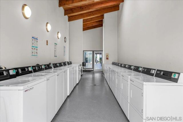 1389 Caminito Gabaldon A, San Diego, CA 92108