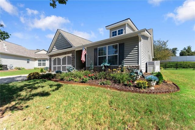 496 Tranquil Drive, Winder, GA 30680