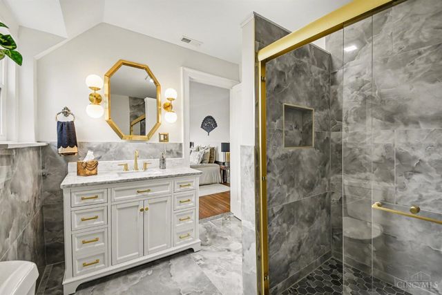 740 N Fred Shuttlesworth Circle, Cincinnati, OH 45229