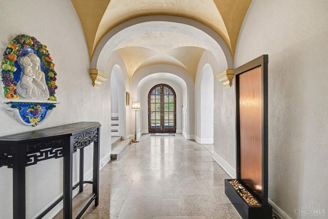 740 N Fred Shuttlesworth Circle, Cincinnati, OH 45229