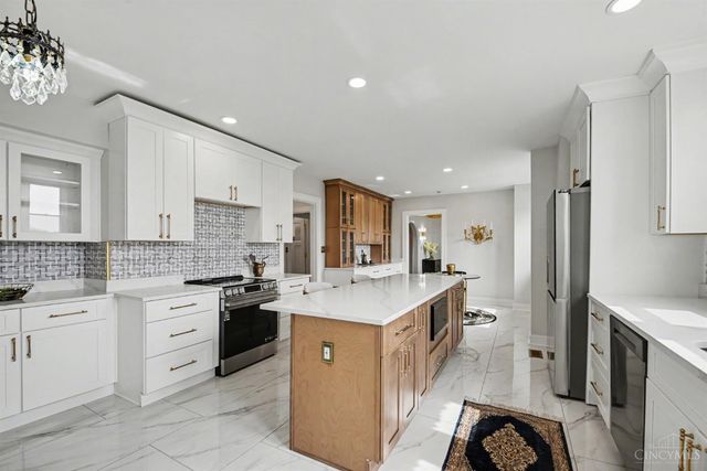 740 N Fred Shuttlesworth Circle, Cincinnati, OH 45229