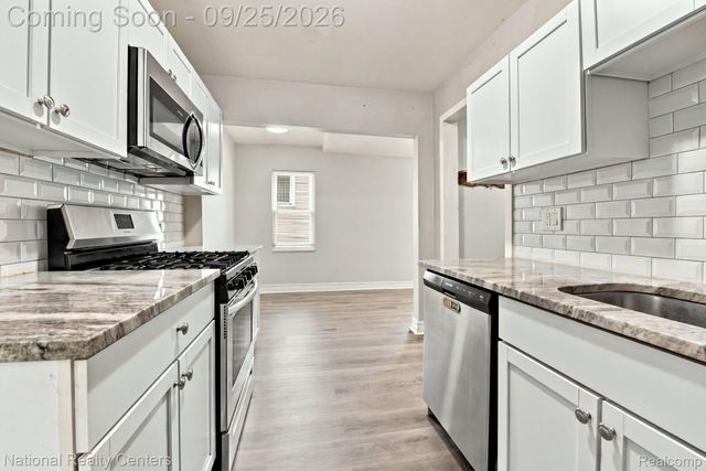 19559 E 14 Mile Road, Clinton Charter Township, MI 48035