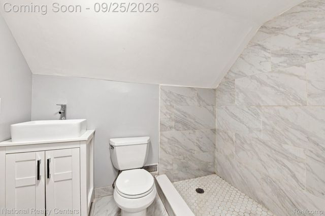 19559 E 14 Mile Road, Clinton Charter Township, MI 48035