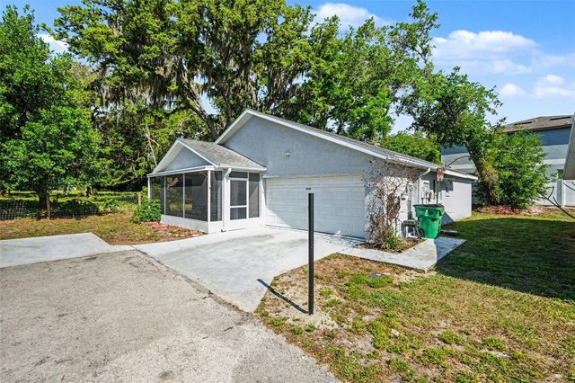 4745 SILVER CIRCLE, Zephyrhills, FL 33541