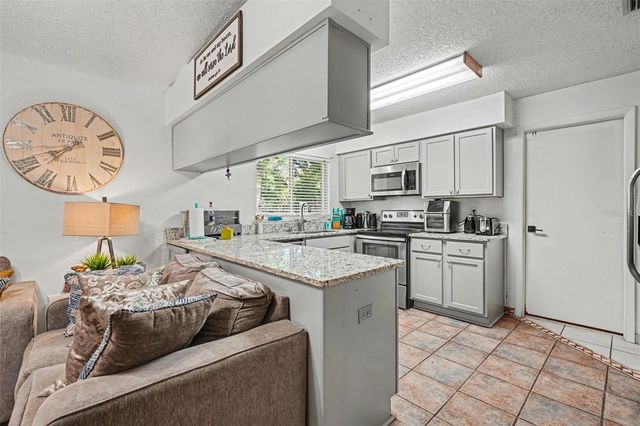 4745 SILVER CIRCLE, Zephyrhills, FL 33541