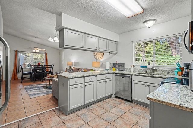 4745 SILVER CIRCLE, Zephyrhills, FL 33541