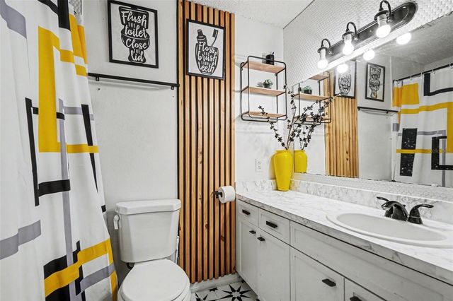 4745 SILVER CIRCLE, Zephyrhills, FL 33541