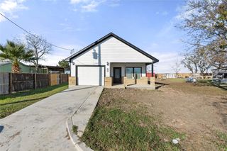 501 E Plum ST 1, Granger, TX 76530
