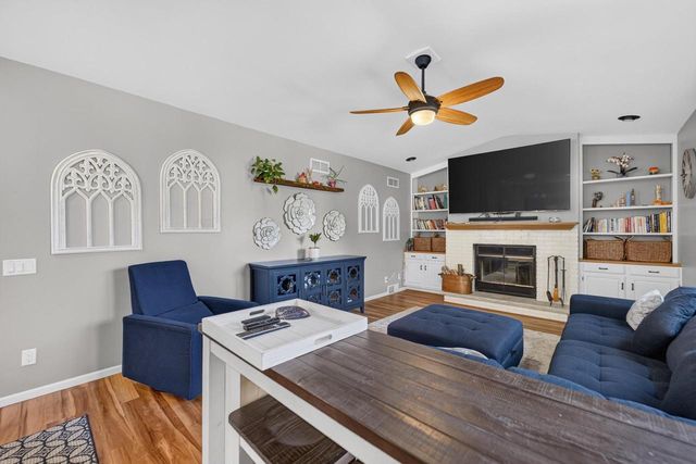 8 Darien Circle, Madison, WI 53717