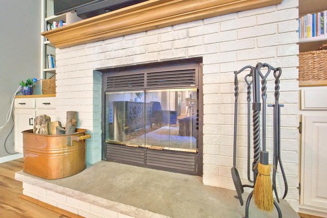 8 Darien Circle, Madison, WI 53717