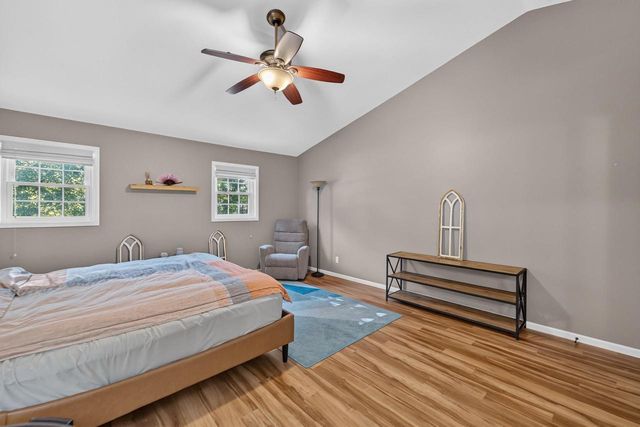 8 Darien Circle, Madison, WI 53717