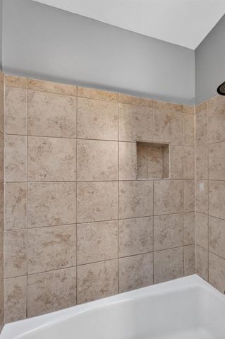8 Darien Circle, Madison, WI 53717