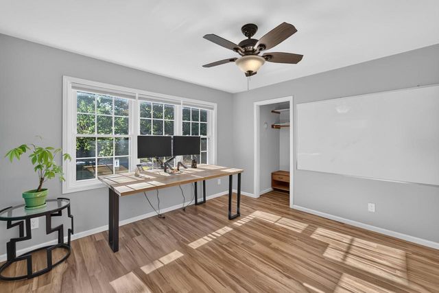 8 Darien Circle, Madison, WI 53717