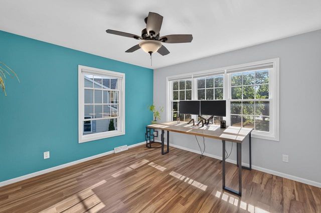 8 Darien Circle, Madison, WI 53717