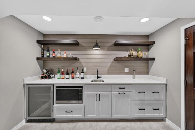 8 Darien Circle, Madison, WI 53717