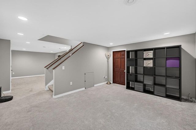 8 Darien Circle, Madison, WI 53717