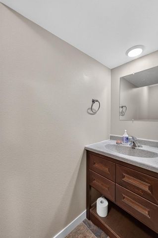 8 Darien Circle, Madison, WI 53717