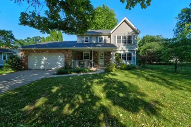 8 Darien Circle, Madison, WI 53717
