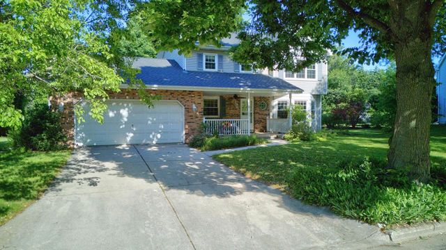 8 Darien Circle, Madison, WI 53717