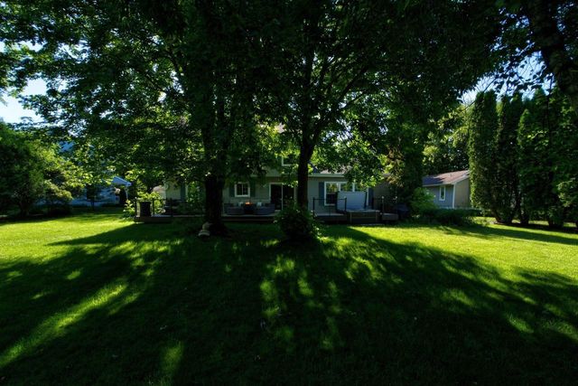 8 Darien Circle, Madison, WI 53717