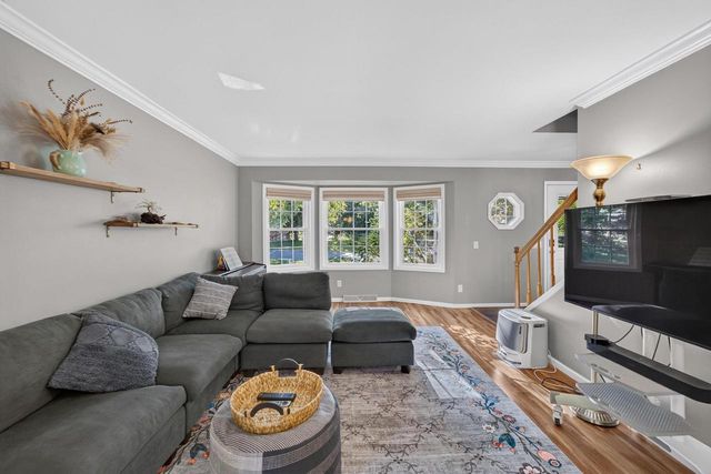 8 Darien Circle, Madison, WI 53717