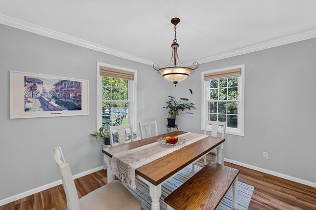 8 Darien Circle, Madison, WI 53717