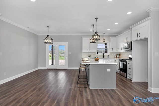 15091 Evans Road, Athens, AL 35611