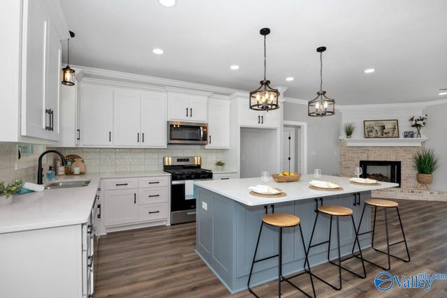 15091 Evans Road, Athens, AL 35611