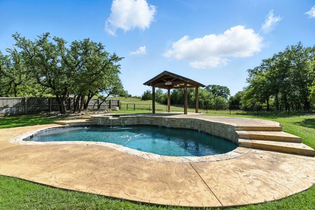 221 Arapahoe Ridge, Weatherford, TX 76087