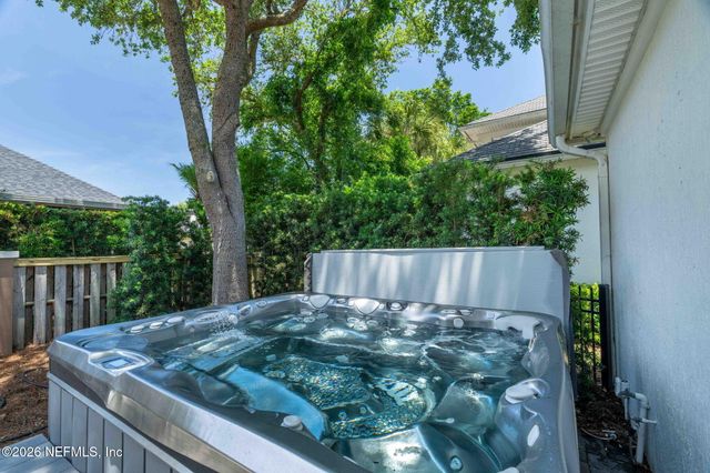 329 N SEA LAKE Lane, Ponte Vedra Beach, FL 32082