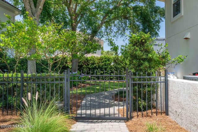 329 N SEA LAKE Lane, Ponte Vedra Beach, FL 32082