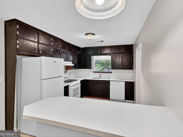 3140 Glen Hollow Drive, Rex, GA 30273